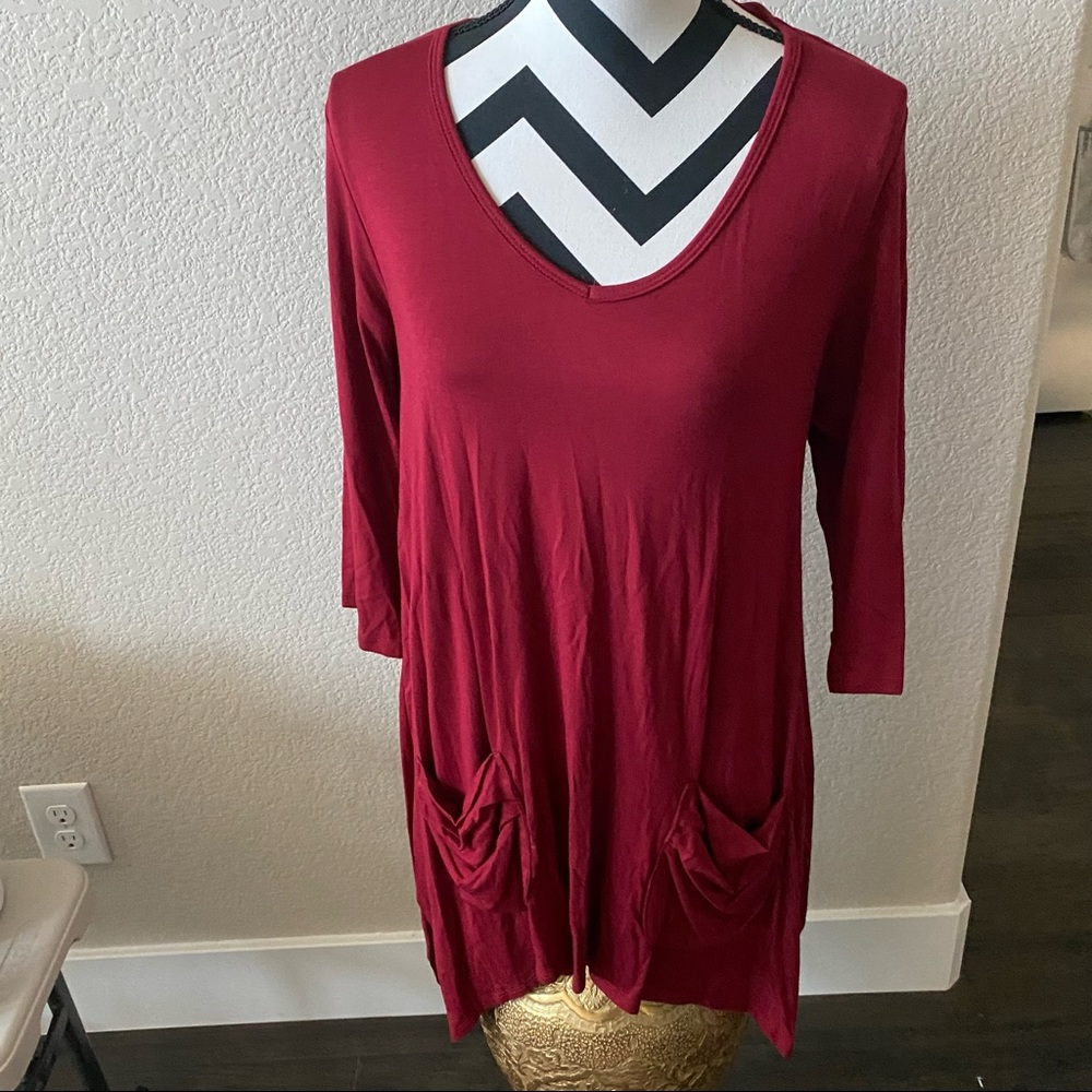 Kim & Cami || red scoop neck tunic top